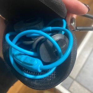 Bose soundsport headphones